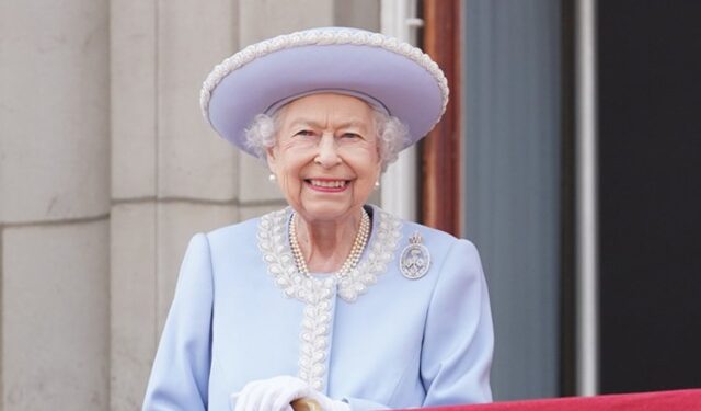 The British President, Biden, Obama, Macron and others praise the longest British monarchy